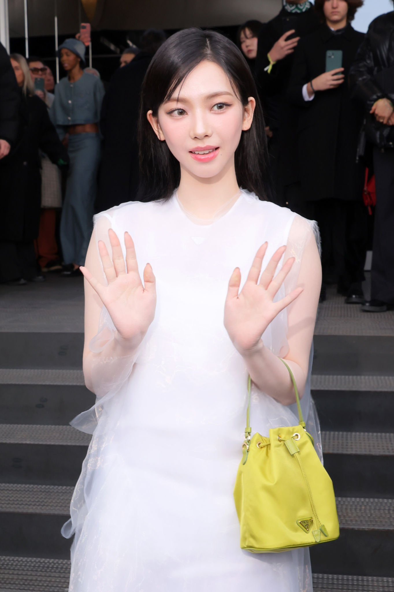 aespa カリナ着用 OFF WHITE ロゴ Nature lover 長袖 ジャケット 55e32264831e03c781258cf1bfcd60