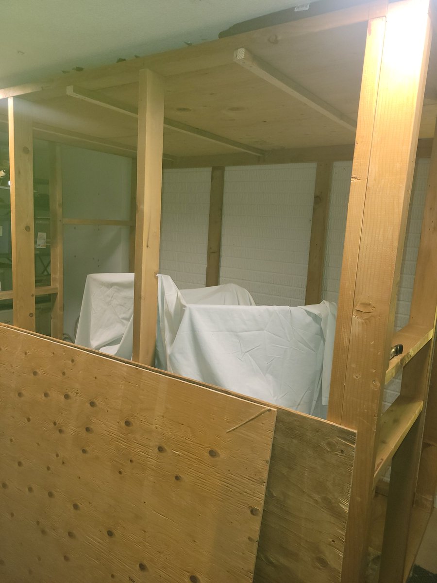 annsprinklenarr's tweet photo. It's happening! The booth is coming together! Almost there...
#soundbooth
#audiobooknarrator
#narratorlife
#measuretwicecutonce https://t.co/L0tFQifGoO