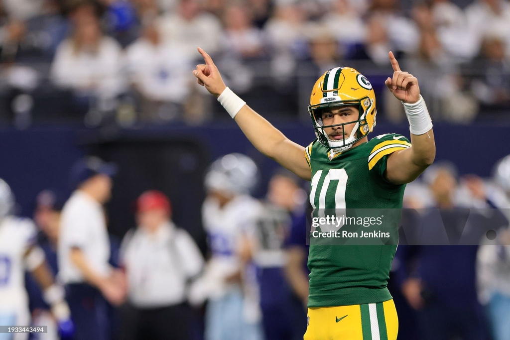 GettySport's tweet photo. The Green Bay Packers dominated for much of a 48-32 win over the Dallas Cowboys in Texas to move on to the divisional round against the top-seeded San Francisco #49ers. 📷: Richard Rodriguez, Michael Owens, Ron Jenkins #WildCardWeekend #NFL #GBvsDAL https://t.co/wC0Mgbjht2