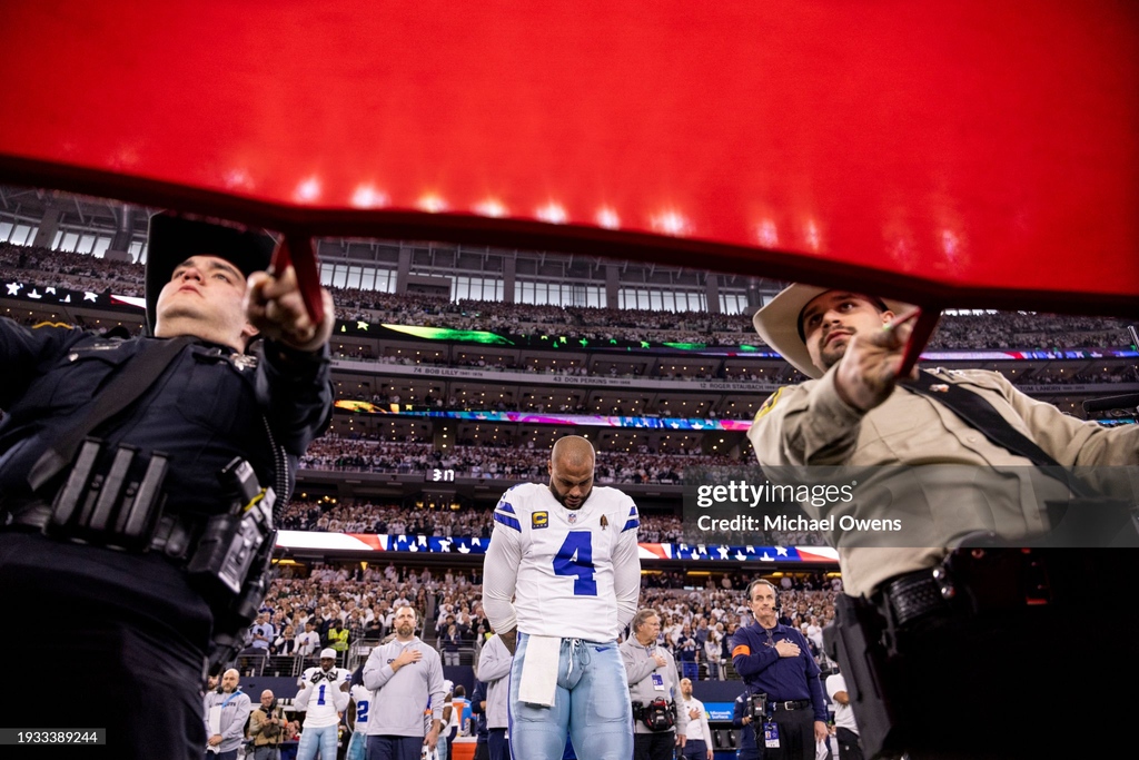 The Green Bay Packers dominated for much of a 48-32 win over the Dallas Cowboys in Texas to move on to the divisional round against the top-seeded San Francisco #49ers. 📷: Richard Rodriguez, Michael Owens, Ron Jenkins #WildCardWeekend #NFL #GBvsDAL