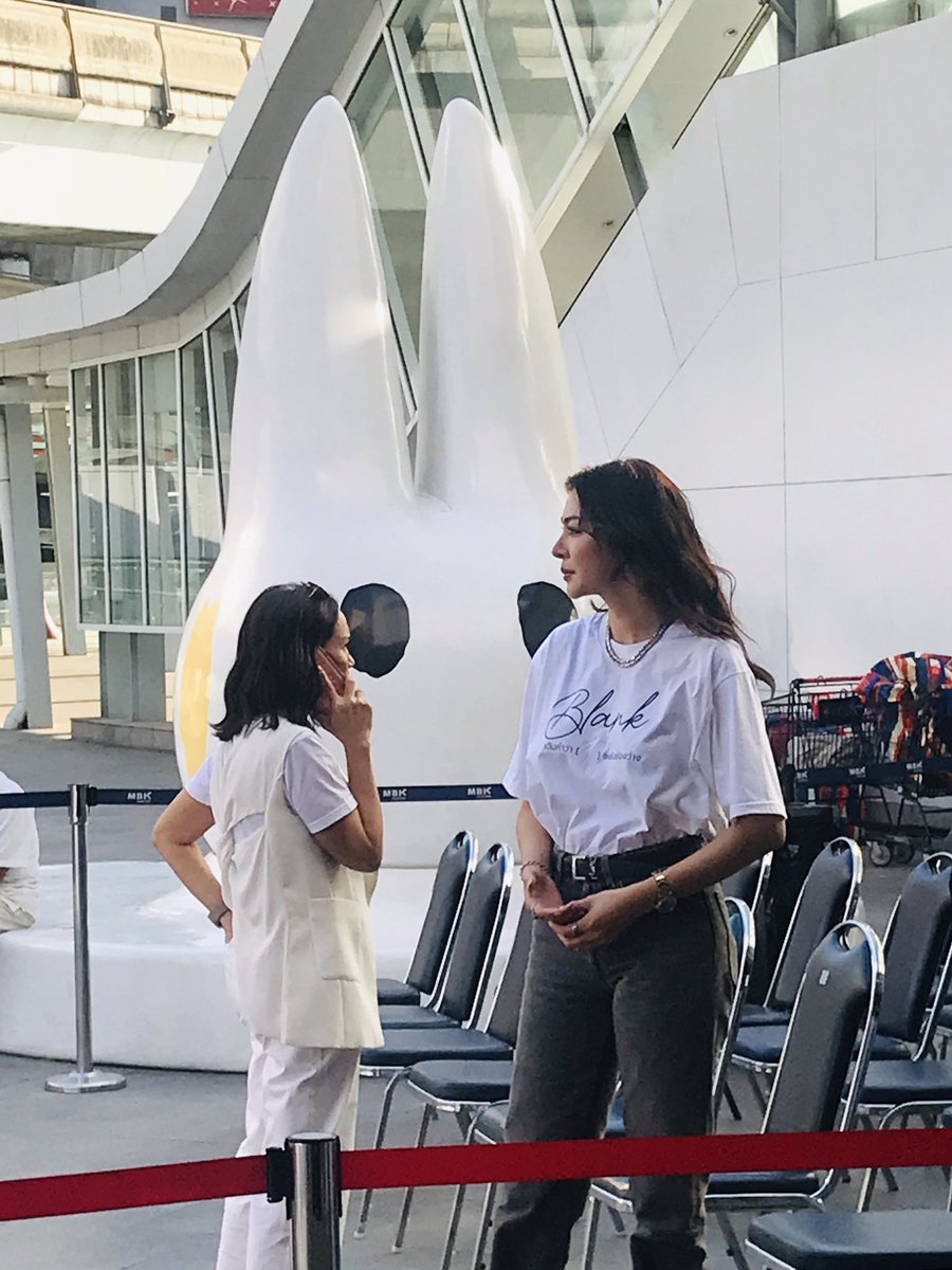 bringmefaye's tweet photo. คุณหนึ่งสวยมากเลยค่ะ 

#BlankTheSeries #FayePeray https://t.co/H7OBY4dQHA