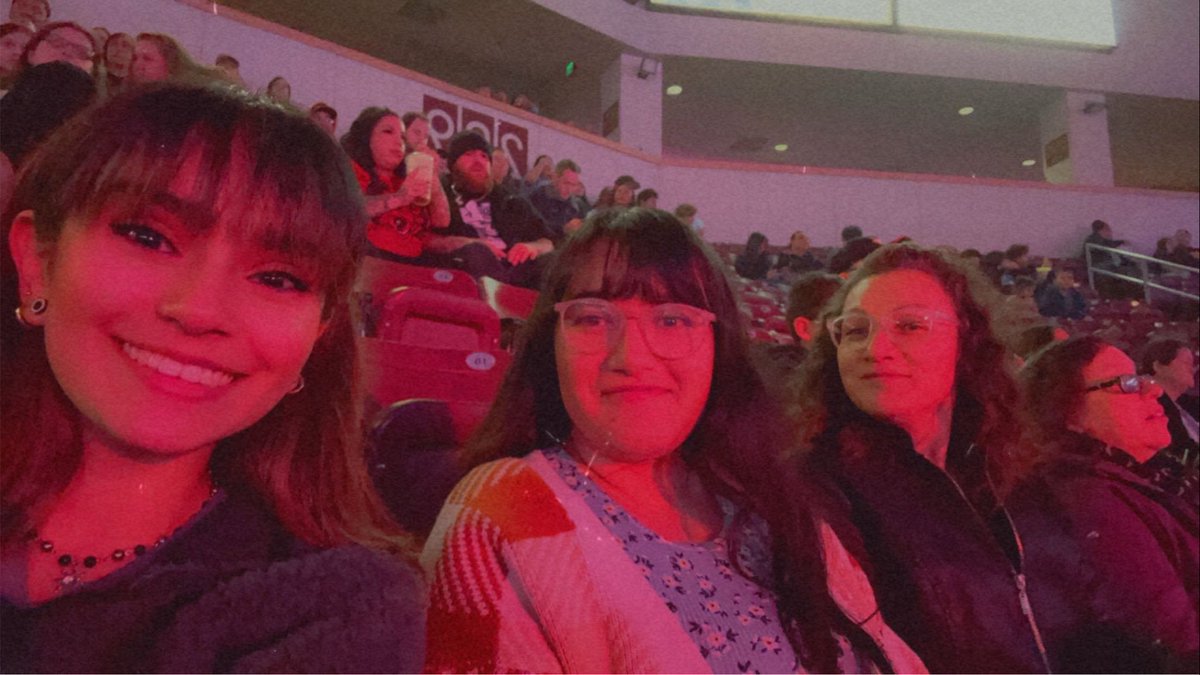 citanessa's tweet photo. LETS GO MAMI!!! 💜🖤 #wweriorancho https://t.co/Y1Db0unfUe