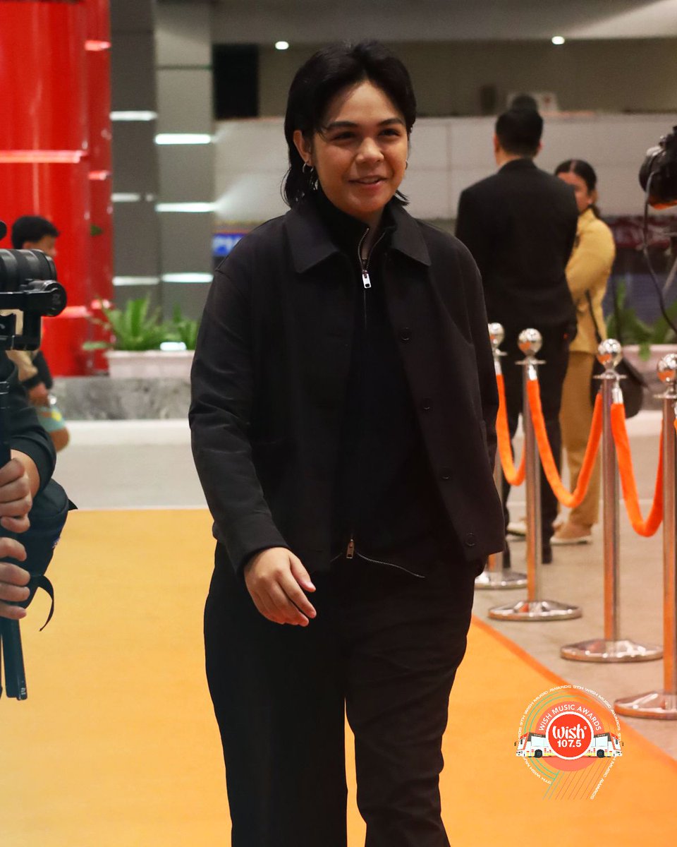 wish1075's tweet photo. [3/16] Our OPM stars surely know how to strut and strike a pose on the orange carpet with flair! ✨ Here are our #9thWishMusicAwards nominees and stellar attendees, dazzling as they made their way into the Big Dome last night! https://t.co/OExZm8VQfU
