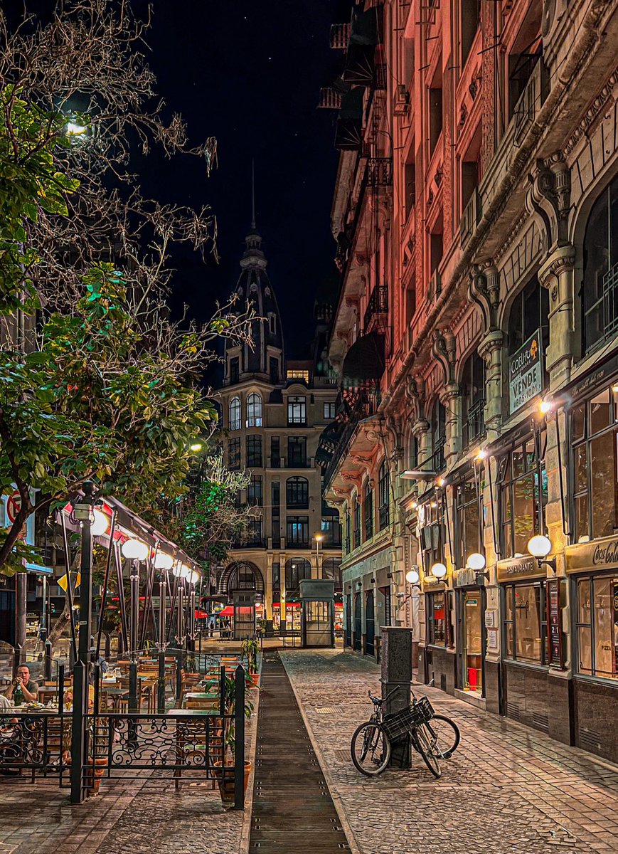 FabriCaradonna's tweet photo. Ciudad de Buenos Aires 🌙 https://t.co/fVw3jeSovn