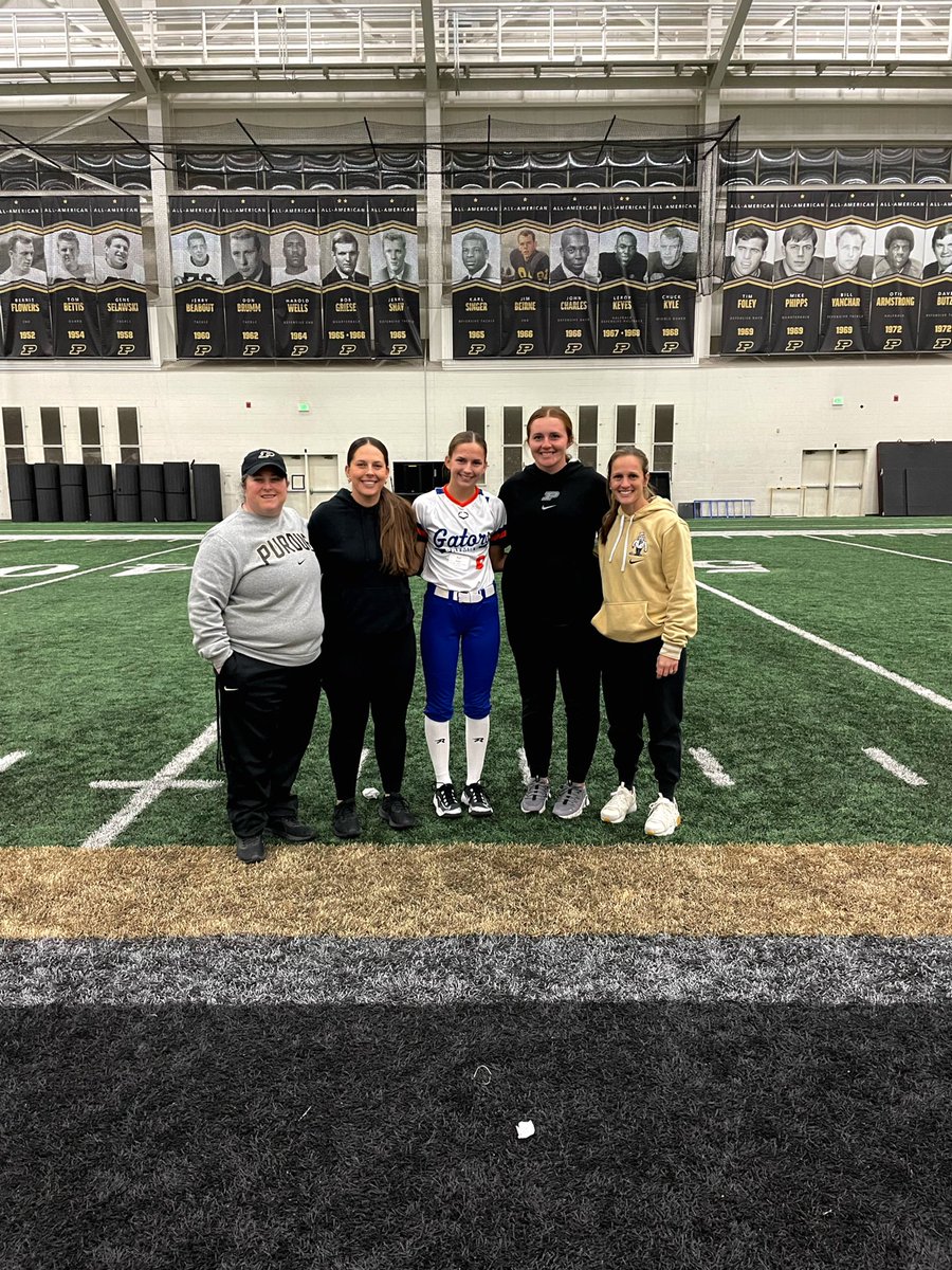 ava_sautter's tweet photo. Had an amazing time at the @PurdueSoftball camp today! Thank you to all the coaches for the great advice! @CoachMFrezzotti @heather_gelbard @JoRichwood https://t.co/zeW0lPOuU8
