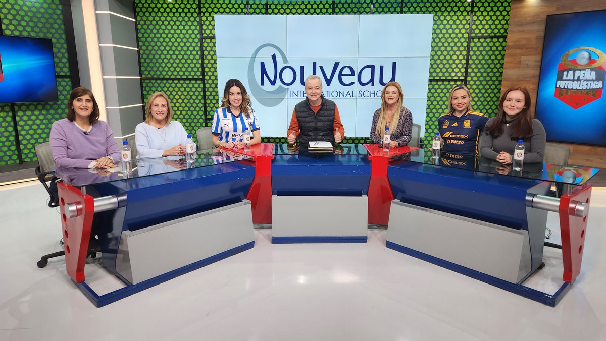juanmgfutbol's tweet photo. Ya llegaron las peñistas al estudio de @lapfutbolistica. Gracias a @GabyBatocletti, @AliciaCdeN, @litagzz81, Magala Matar, Nora Andrade y Sofía García. https://t.co/jmxWL9XZqP