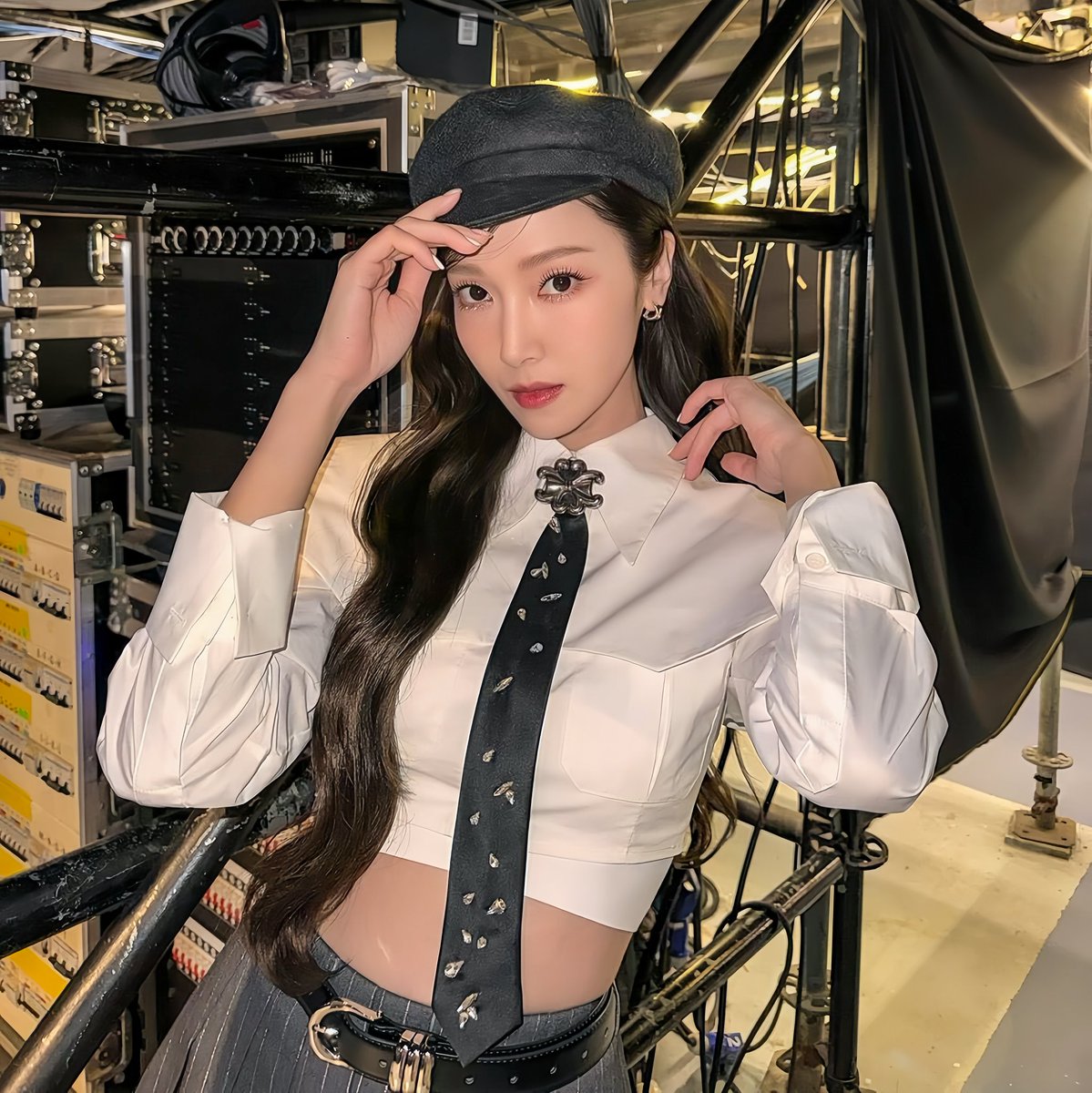 hyo tweet media
