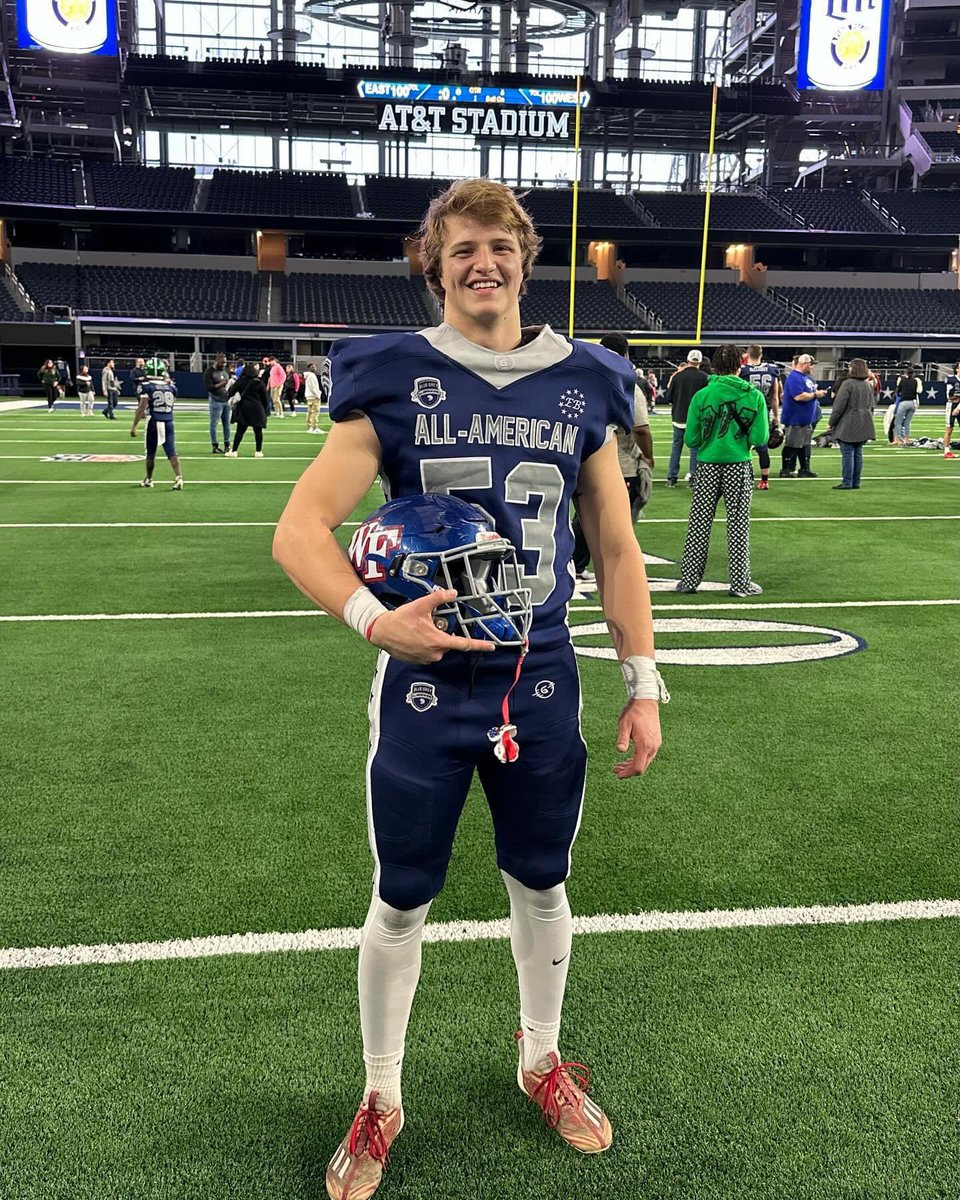 DavidBriley18's tweet photo. Do you know which one of the boys in blue has the most sacks in AT&amp;T Stadium in 2024?   This guy! https://t.co/cbFFGcY7ql