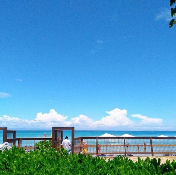 jecc01's tweet photo. Suites con vista al mar, además con una de las mejores playas de la isla, Concorde. https://t.co/BYEtHLx7mt