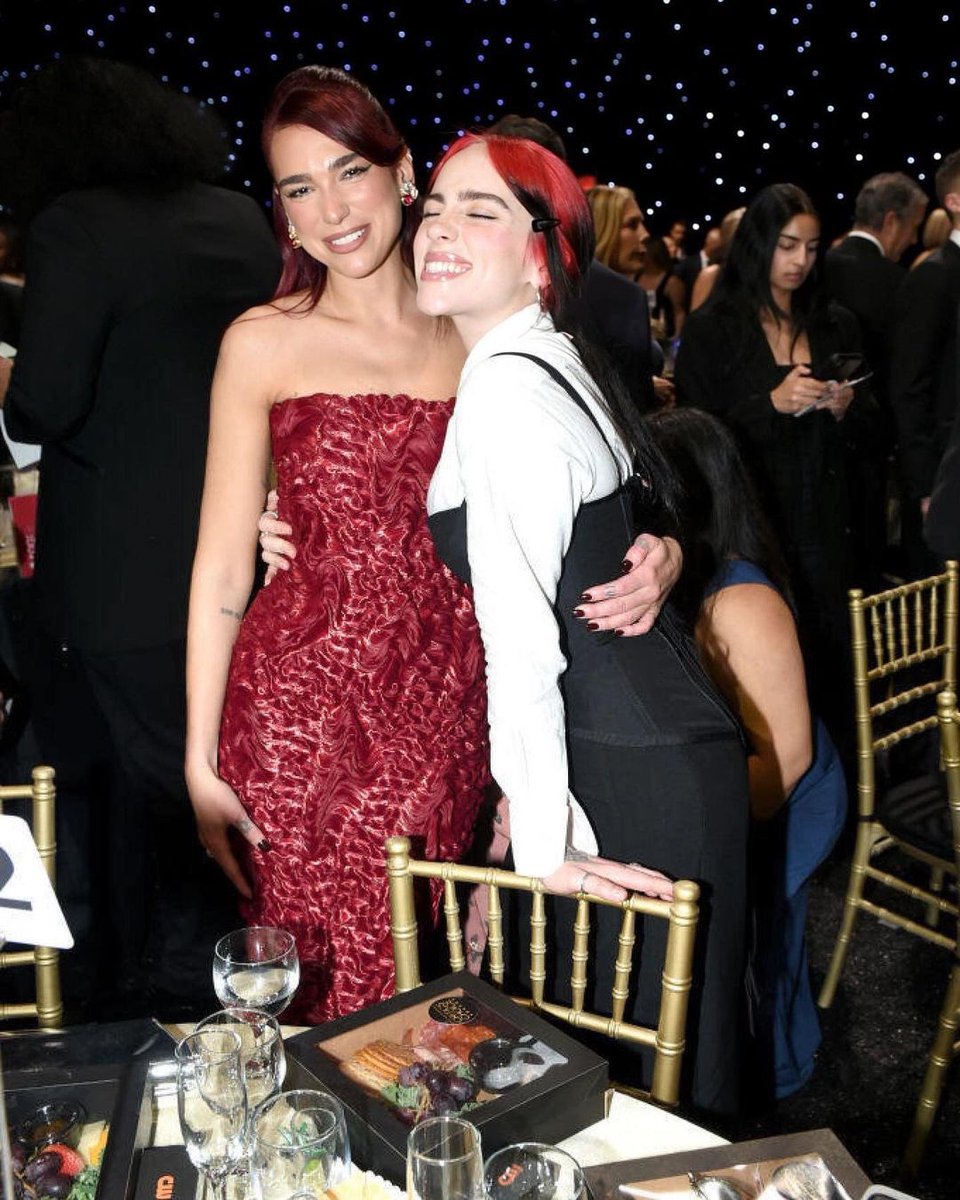 billieeilishtrs's tweet photo. More of Billie photographed with @DUALIPA at the #CriticsChoice Awards tonight in Santa Monica, California! 💫 https://t.co/s7UXlTIiV4