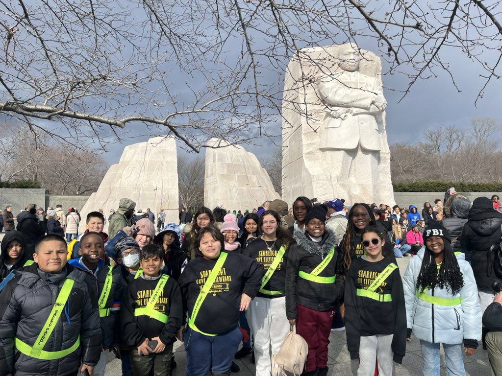 MissVaughn98's tweet photo. Washington D.C with @StarlightCoveEl SY24 Safety Patrols 🏛️ such a memorable trip with tons of great experiences! https://t.co/YLDeABUs0w