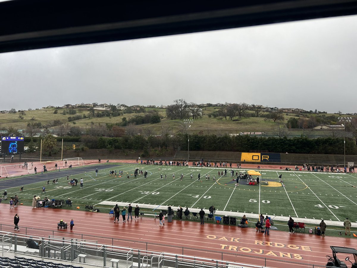 coachtoakridge's tweet photo. Kicking off our Next Level Flag Football season here at Oak Ridge High School. Over 500 kids playing this year. 8-18 years keeping our boys here. One Town, Our Town! https://t.co/ypPb1k7DsC