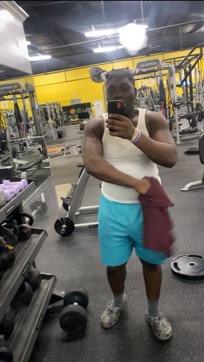 marques_curry's tweet photo. Rain,sleet,hail,snow idm had too come get it in… once yhu dedicated yhu dedicated!
Lets work🏋🏾‍♂️... https://t.co/o4MSIBCug2