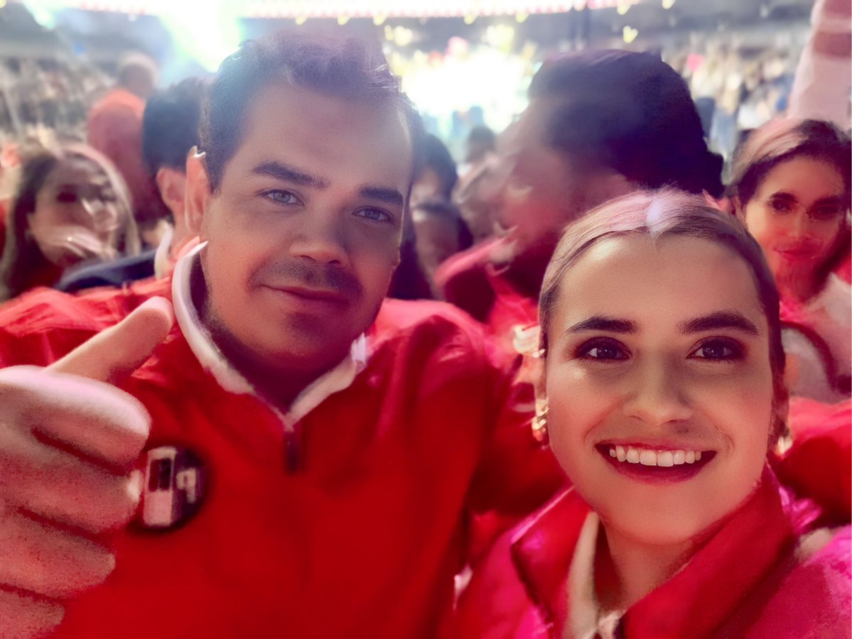 Sofia_MoralesQ's tweet photo. Un gusto saludar a nuestro Presidente del @PRI_Nacional @alitomorenoc y al Dip. @PabloAnguloB en el cierre de Precampaña de nuestra precandidata @XochitlGalvez
#MéxicoMereceMás
#SofiaMorales #TlalnepantlaDeBaz #MJTlalnepantla🌸 https://t.co/RwISjEMPCr