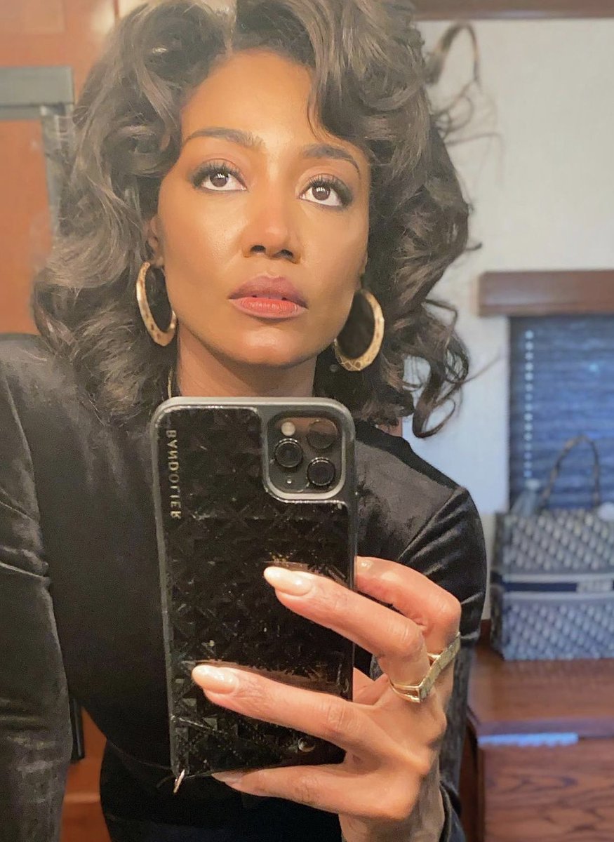 MUSICANDBUILDS's tweet photo. Patina Miller 🫶🏾🫶🏾

Great actress with natural sex appeal https://t.co/mpBwEtUPf8