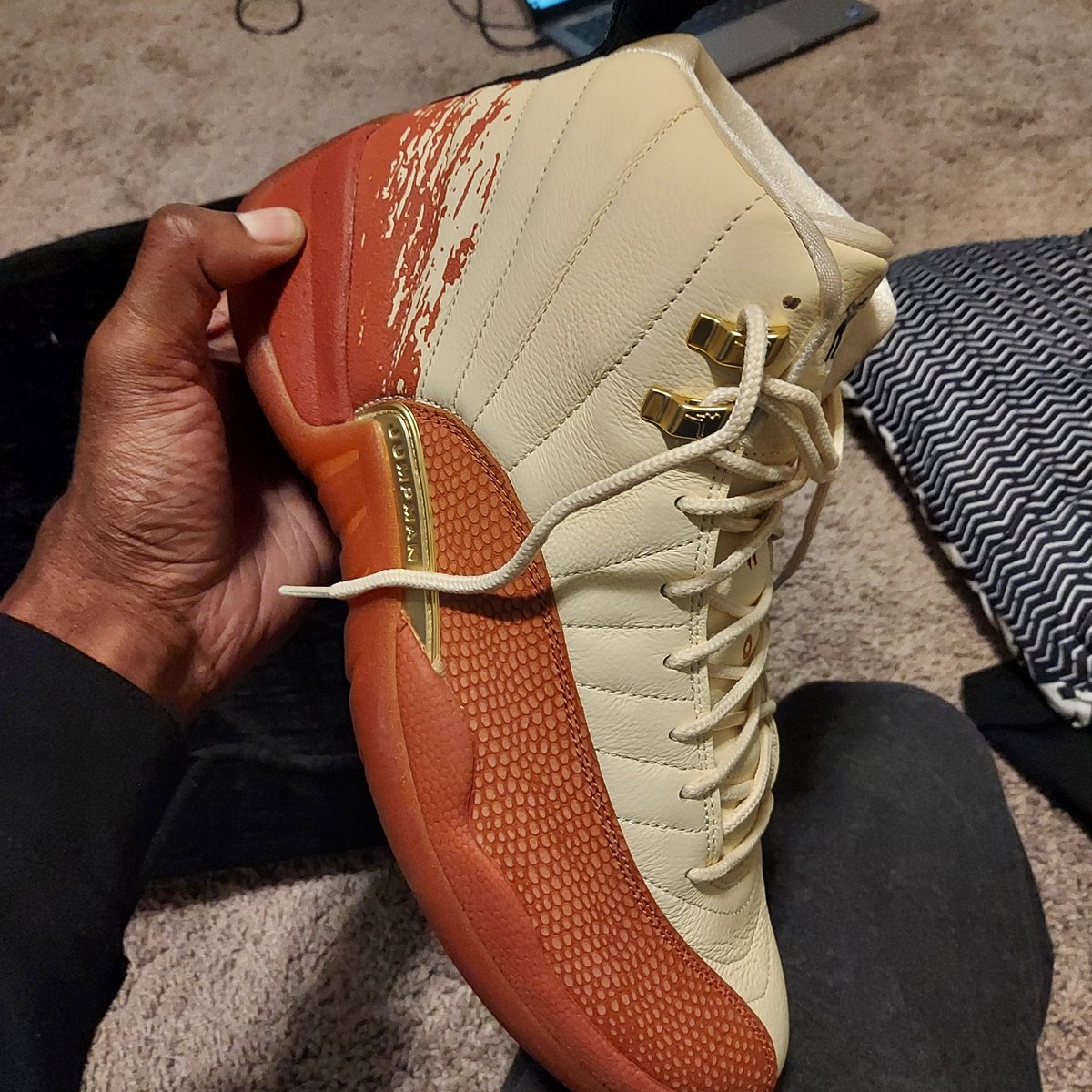 DysonGolf's tweet photo. Eastside Golf Out the Mudd 💰 #Jordan #eastsidegolf #atlantagolf #Atlanta #mj #newshoes #gotem https://t.co/10Y6uToQzy