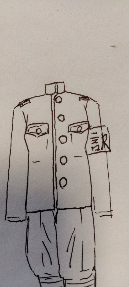 こんな感じかね   襟章 肩章なしの昭五式軍衣