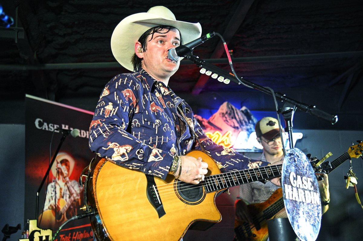 Case_Hardin's tweet photo. Summertime shows, wya? โ๏ธ
#casehardin #texas #texascountry #texascountrymusic #countrymusic #country #singersongwriter #songwriter #singer #livemusic #dancehall #dancehallmusic #dance #honkytonk #honkytonkmusic #hyosilver #vexilbrand #cowboy #cowboymusic #rodeo #newmusic #beenthere