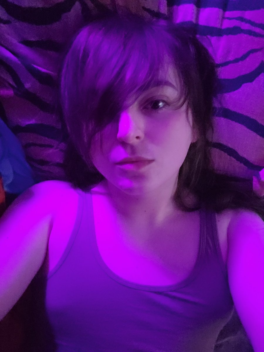 ShortstackFen's tweet image. Think it's time I update my pinned.
Hiya y'all, I'm Maddy~
Scene-queen arcade-goblin party-gremlin fennec-fox reporting for duty &gt;u&lt;
I love music, card games, and cute things! Unapologetically myself. Be warned, cardgame brainrot lies ahead.
RAWR! X3