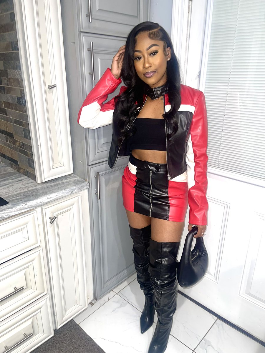 ITS_cmgReRe's tweet photo. 13 reasons on why i’m the baDST ❤️🔺 #j13 https://t.co/mqkzvn7M6L