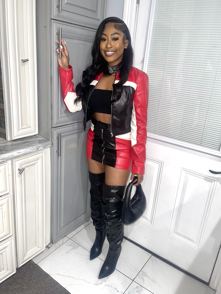 ITS_cmgReRe's tweet photo. 13 reasons on why i’m the baDST ❤️🔺 #j13 https://t.co/mqkzvn7M6L