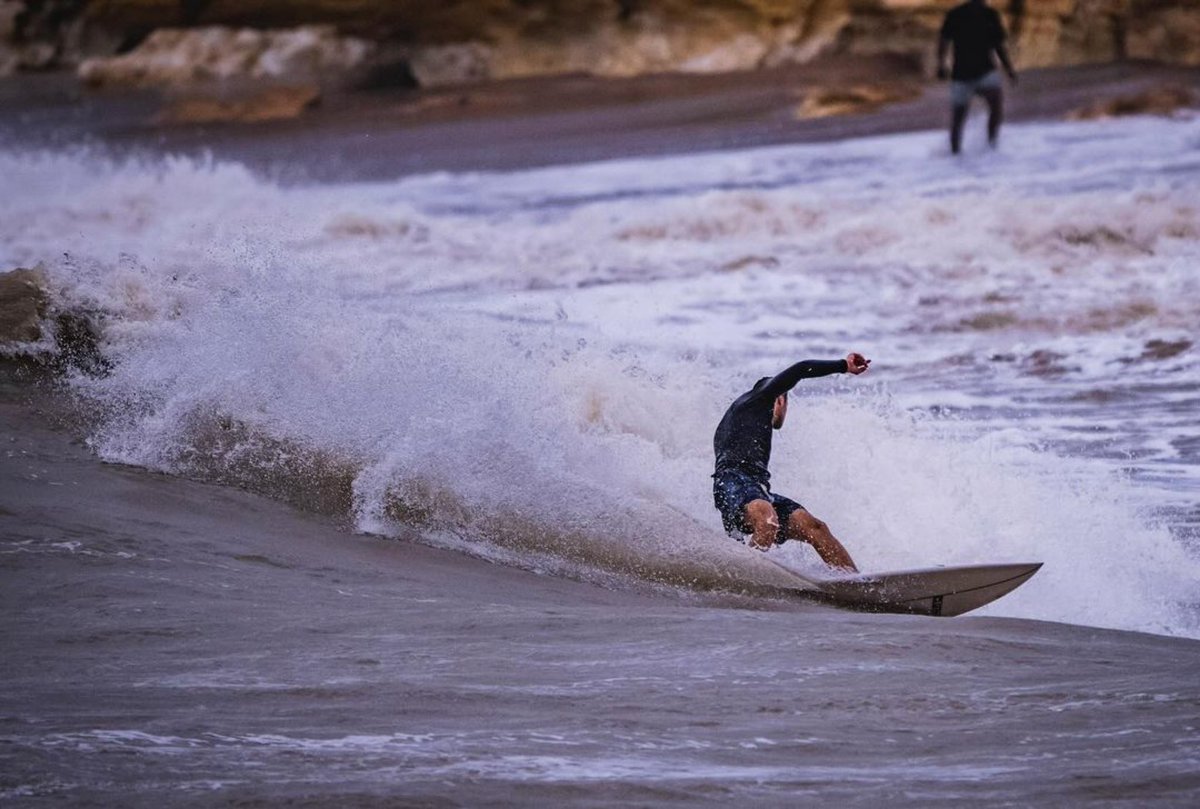 Surf’s up Darwin style.🏄🏼‍♀️
Photo credit:Patchyclapp #instagram #monsoonseason