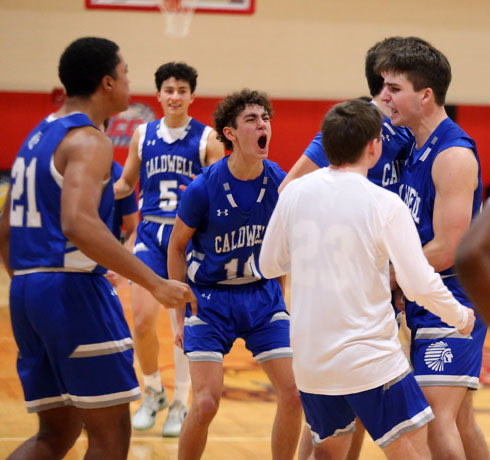 Chattermeister's tweet photo. ⁦@jchsboyshoops⁩ drives way to OT win in Gregory Classic ⁦@CasaleJJ⁩ ⁦@CoachRobPetoia⁩ ⁦@kRayZrs⁩ ⁦@muzruk14⁩ ⁦@Marco__Sozio⁩ ⁦@bcarrnjsports1⁩ ⁦@ChrisJDurkin⁩ ⁦@YoungWisdom19⁩ ⁦@JBernsteinHS⁩ https://t.co/IjBKyVLF4y https://t.co/BjZ7GYkrPo