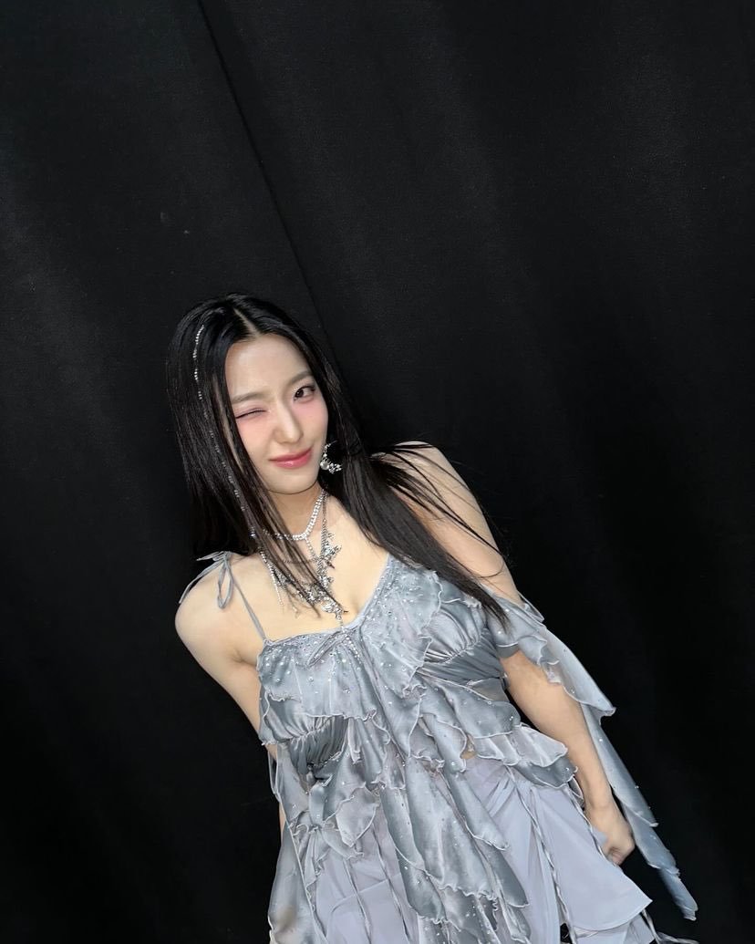 97RLS's tweet photo. 👑 https://t.co/4mJWsNidAE