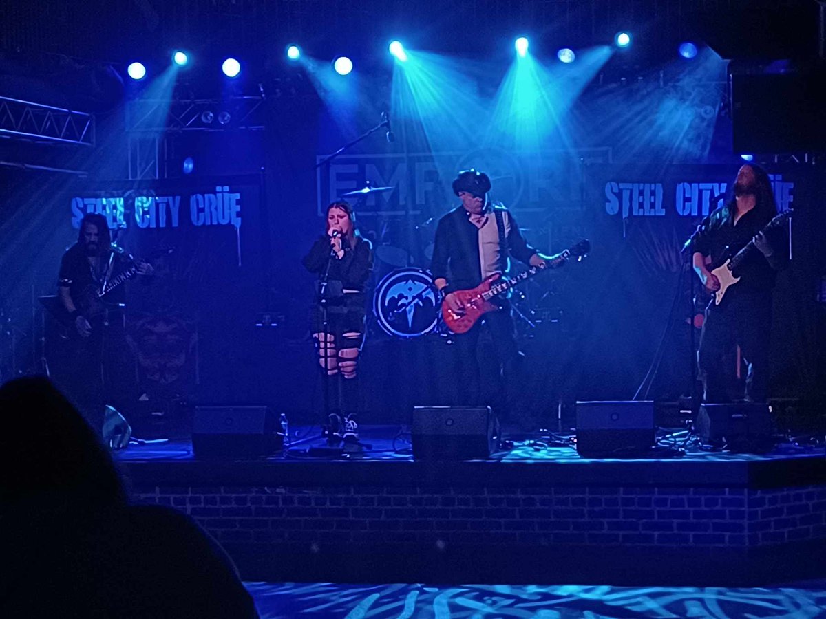 EmpireTQE's tweet photo. Last night's show was an awesome experience!!! Between illness, emergencies and equipment malfunctions, there were quite a few obstacles to getting this done, but thanks to some great friends and sheer stubborn determination, we made it happen!!! https://t.co/Nb7X4UCwg2