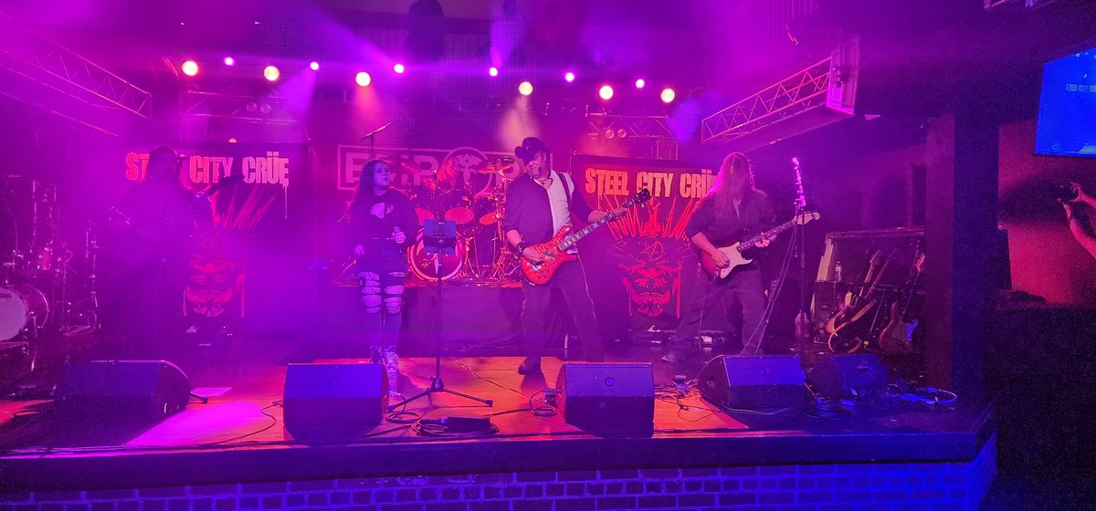EmpireTQE's tweet photo. Last night's show was an awesome experience!!! Between illness, emergencies and equipment malfunctions, there were quite a few obstacles to getting this done, but thanks to some great friends and sheer stubborn determination, we made it happen!!! https://t.co/Nb7X4UCwg2