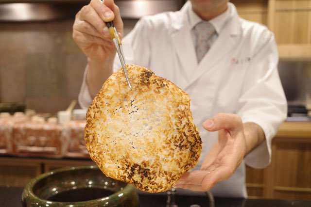 hatsu823's tweet photo. 日本人で良かった…！絶品の炊き立て土鍋ごはんを食べるならココ🍚

①恵比寿 米ル
看板のない隠れ家和食店で厳選したお米と天然水で炊く土鍋ごはんを
②よし澤 六本木
銀座の名店の味をランチならリーズナブルに味わえる
③銀座 しもじ
1日4組限定の完全個室。しっぽりと極上の和食を堪能
④おみ乃 神谷町
焼鳥の名店で味わう〆の炊き立て土鍋ご飯
⑤AKOMEYA食堂 渋谷
お米から炊き方までこだわったごはんが愉しめる
⑥人形町 川田
4種類の〆に驚き！旬の食材をシンプルに味わう名店
⑦良理 大森
日本酒ペアリングとビジュアルも美しい和食コース
⑧割烹 士成 西麻布
上質な和空間で味わう美しい割烹料理
⑨小熊 銀座
伝統的な日本料理の可能性を追い求めるこだわりの料理人
⑩割烹 佐乃家 神泉
渋谷の喧騒を抜けた神泉に佇む、隠れ家日本料理店
