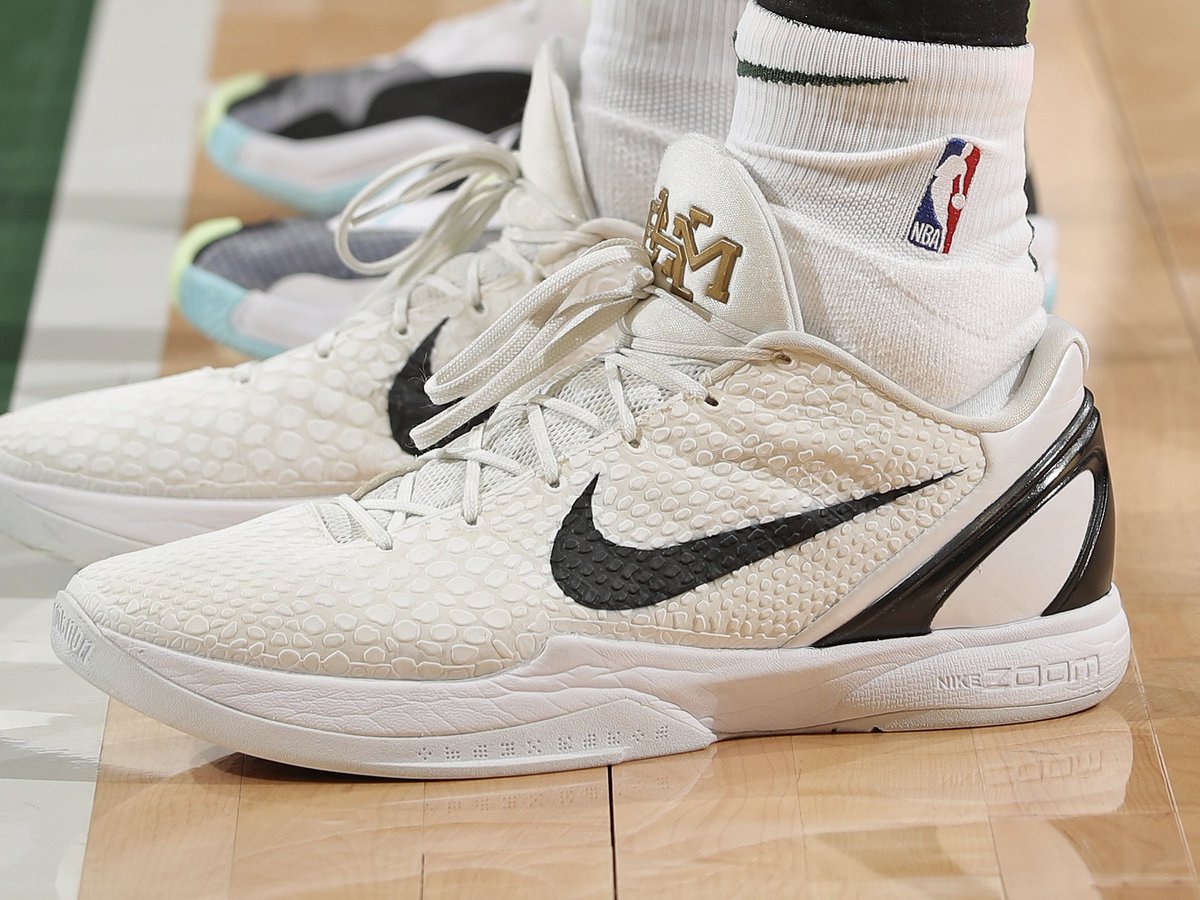 Complex Sneakers tweet media