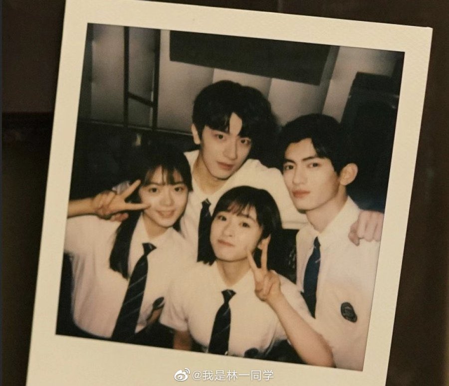 zlsfairy's tweet photo. o filme escolhido de hoje foi #OneWeekFriend, comecei ele exclusivamente pelo cast sem ler sinopse nem nada mas foi uma surpresa e tanto o enredo, confesso que fiquei bastante emocionada, toda história e passado deles, a força da amizade, valeu cada segundo assistindo! https://t.co/SsRXZkIJig