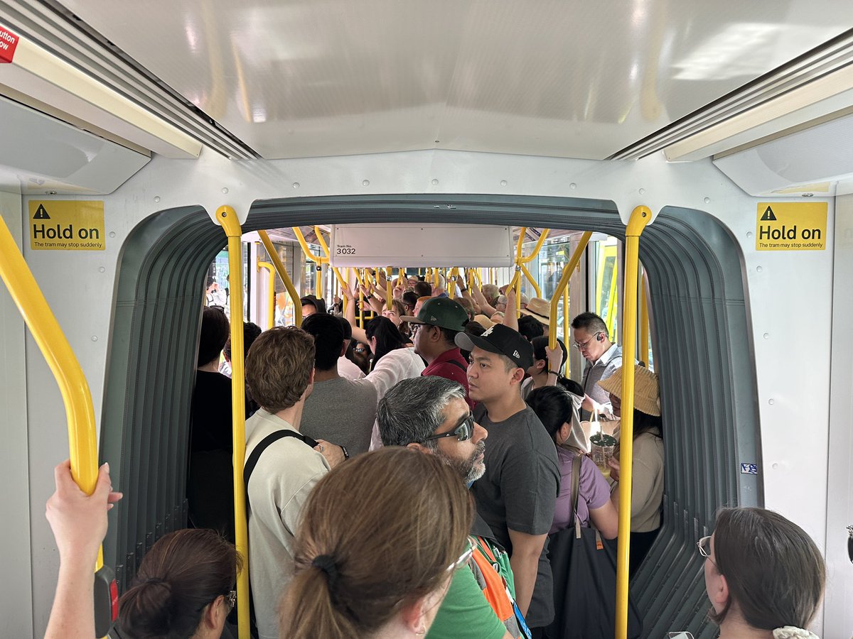 CrStuartJames's tweet image. #MoreTramsPlease #MoreServicesPlease #SpringSt @yarratrams