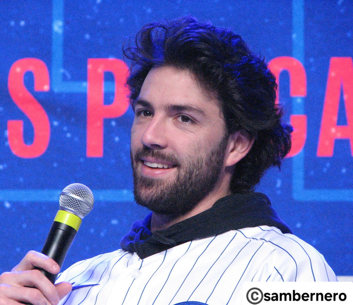 sambernero's tweet photo. Pic I took of Dansby Swanson @LieutenantDans7 during the filming of @thecompoundpod session at #cubcon https://t.co/6aBfkg7yVE