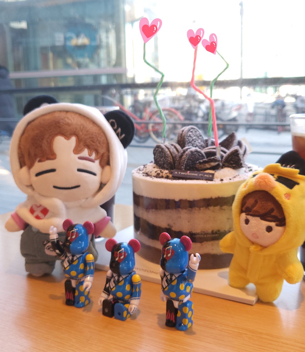 _2charm2's tweet photo. #The_best_준케이생일
#HAPPY_JUN_K_day 
다음엔 오프로 만나기를🥺 https://t.co/VqN9iloATL