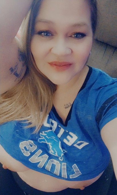 Who are you rooting for ? 🦁💙 https://t.co/Xtjt6U4tuj