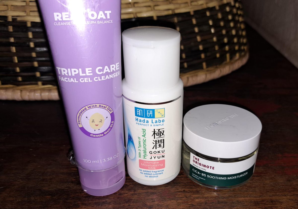 seoberry00's tweet photo. WTS 
● the originote cica-B5 soothing moisturizer (98%) = 35k
● Hadalabo moisturizer hyaluronic acid (99%) = 45k
● Fw facetology triple care (90%) = 40k 
● Take all/bundling 110k 
Pengiriman via shopee dari Jakarta Barat 
#WTs #wts #BU #zonaBU #zonauangᅠᅠ https://t.co/M1lB2QGsZM