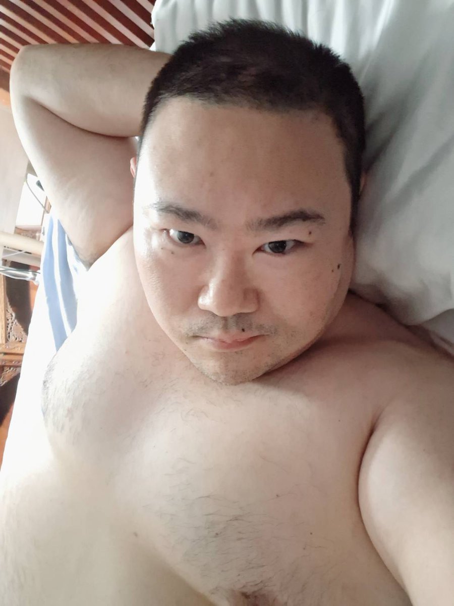 vichanat02's tweet photo. After pay effort tk change my body , now more than half way.
From 135 kgs into 103 kgs, than nearly my target 85 kgs.... https://t.co/R7PRPBh8mc