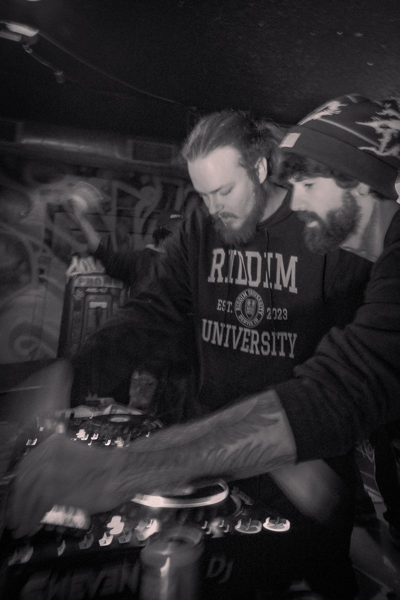 Cole Desmond (DEZZY) tweet media