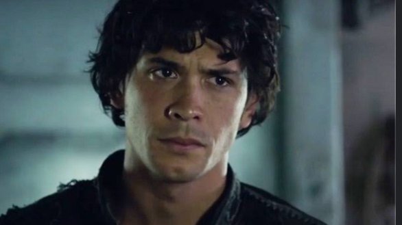 yoochaee's tweet photo. só eu acho o policial de my man is cupid muito parecido com o bellamy de the 100? https://t.co/EGqGqVfdTQ