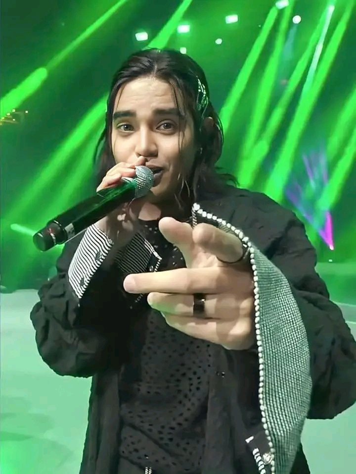 jainszmic's tweet photo. PRETTIEST RAPPER IN THE UNIVERSE 🙌😍

#PABLOXJOSUE #Determinado
#PABLO #JOSUE
#DeterminadoOutNow https://t.co/eZWusON56S