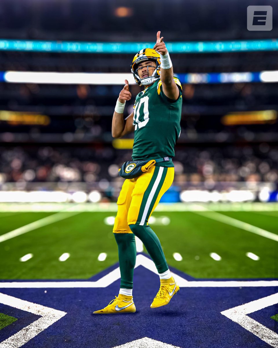Deafized's tweet photo. @MicahhParsons11 That’s what happens when your ego sky rocket’ed and bash 49ers. Put all the words back in your mouth sir https://t.co/03Bj75X7sl