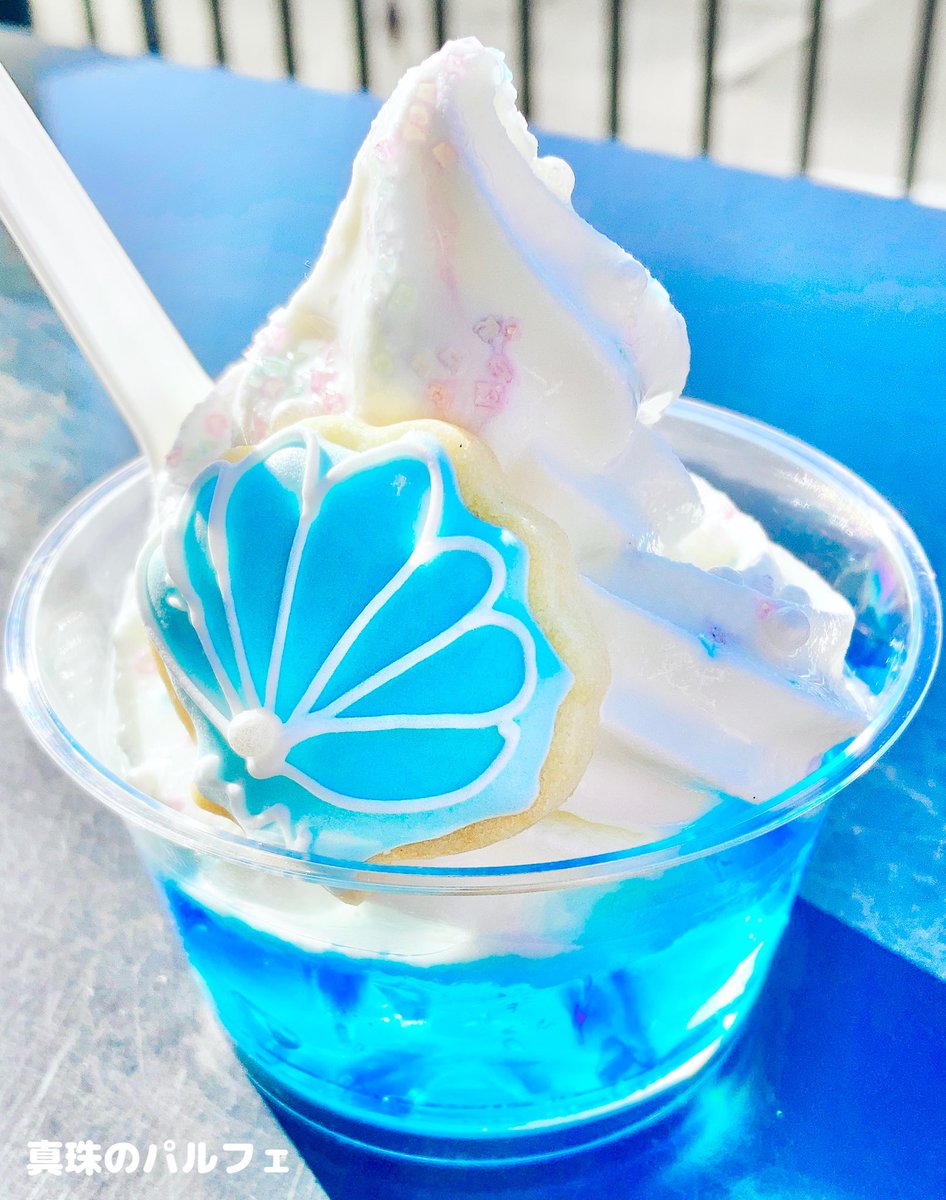 yaeyamaminamin's tweet photo. 新江ノ島水族館に行ってきました☀️
期間限定の真珠のパルフェ、紅白カメロンパン！可愛すぎます🥹✨企画展示も宝石みたいで素敵でした💎(肝心の生き物は後ほど😅)
#えのすい #Jewerium #なんもの撮ったよ https://t.co/jisCljvhla
