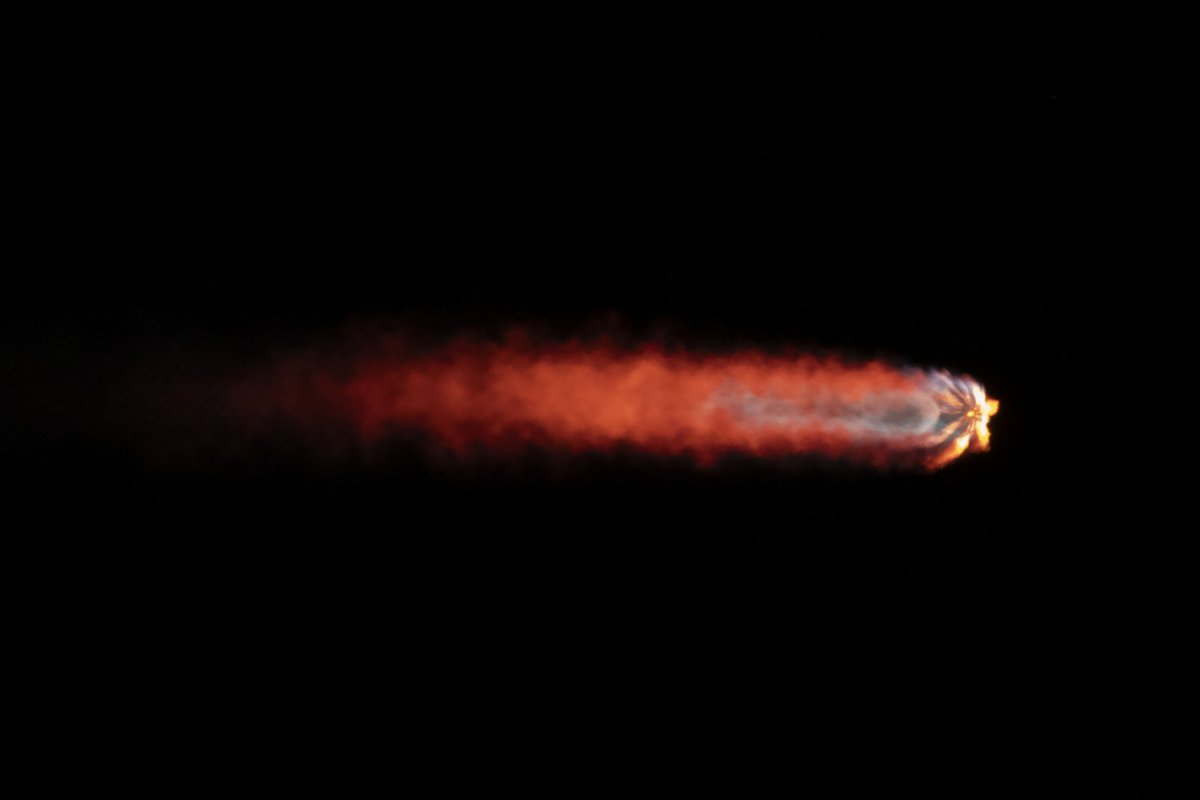 SpaceX's tweet photo. Falcon 9 delivers 23 @Starlink satellites to orbit from Florida – completing our 300th successful launch! https://t.co/uXQR5us7VV