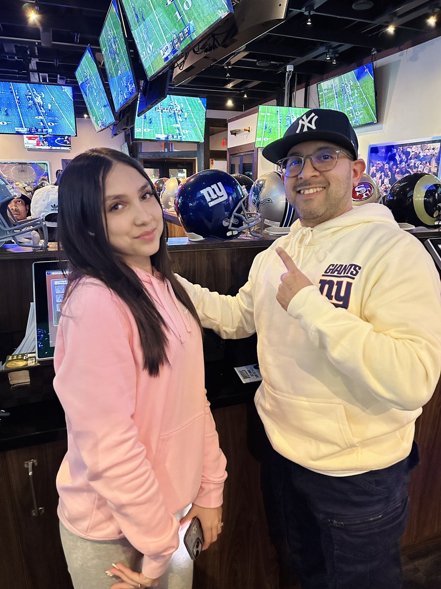 LiLWiL612's tweet image. Damn #DryJanuary was a terrible idea, but hey i lasted 14 days! But cmon, how can i pass this up, especially after watchin that @packers whupp ass!! Had to come out for a nightcap! @Giants @duffysmvp #Tampa #2For1 #Cheers #DrinkUp #WhatAWin