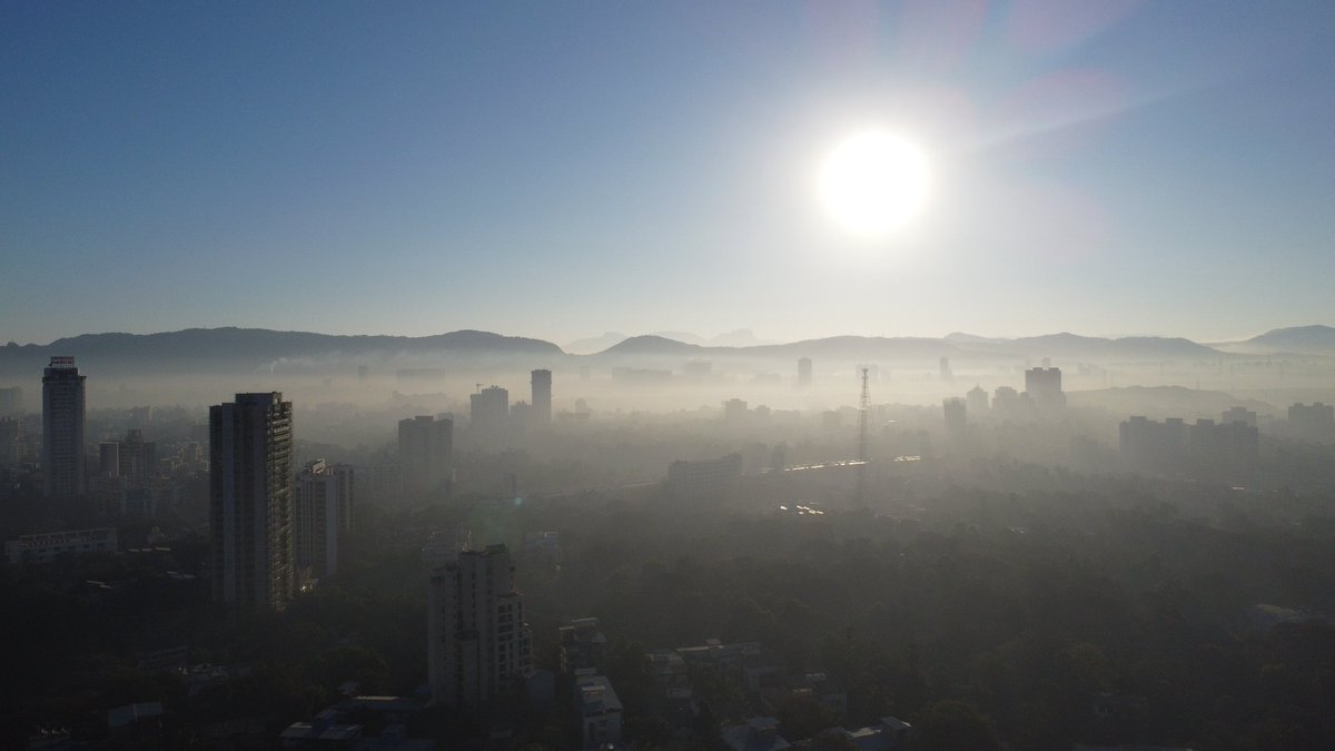 vu3one's tweet photo. #Thane City Today, there was a drastic difference between east &amp; west in air #AQI #smog even though it was clear sunrise, mama bhanja hills  #Mulund hill #Mumbai #SGNP #wagle #Malang gad visible in distant background https://t.co/LFUZaBpARw