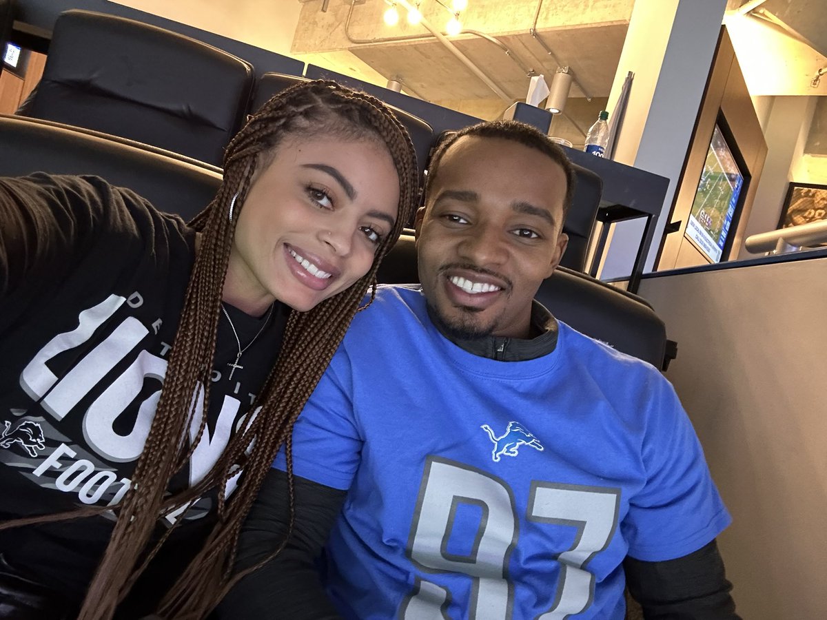 ____BRANDI's tweet photo. #OnePride https://t.co/jOz0U9CDnP