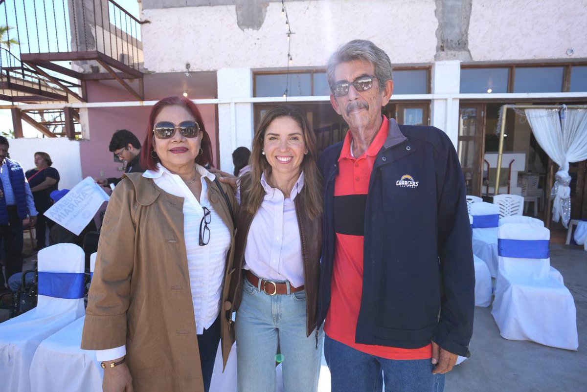 SusanaZatarain's tweet photo. Estuve con simpatizantes y militantes del #PAN en la colonia #Miramar de #Loreto, me expresaron su apoyo en esta precampaña y se mostraron emocionados ante la idea de que me convierta en su candidata a senadora por nuestro estado. 

#SZ24 #Z24 #SusanaSenadora #LaEsperanzaEsDeTodos #BCS #2024