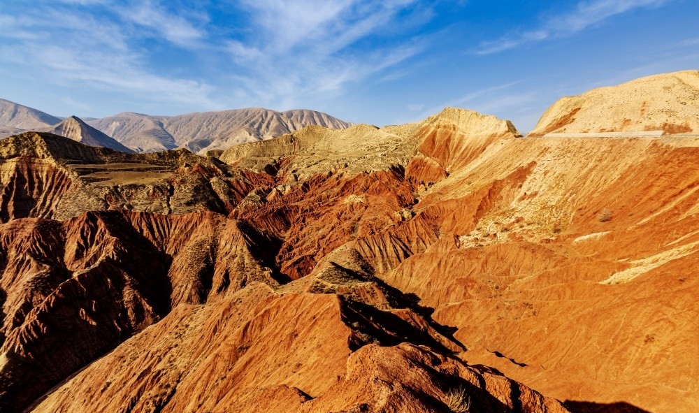 ExploreGansu's tweet photo. 🌈⛰️⏳The Danxia landform in Yongjing county of Linxia Hui autonomous prefecture, #Gansu province, with its bright hills and steep rock walls, is considered a natural wonder of the world. #NatureBeauty #GansuGlance #AmazingGansu https://t.co/rrnLlzjwKC